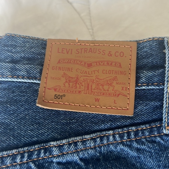 Levis 501 - Picture 2 of 5
